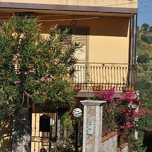 Casa Dell'oleandro , Gallodoro Italien